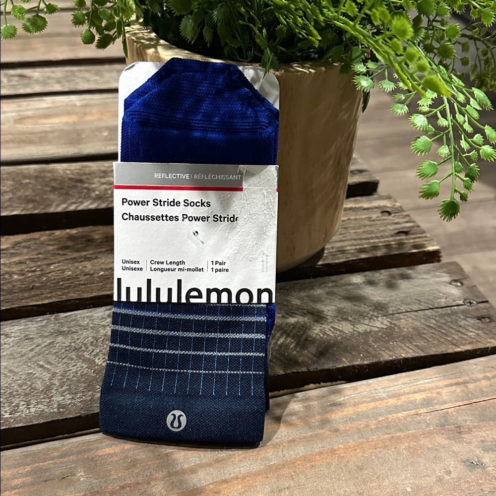 NWT Lululemon power stride chaussettes socks riverside blue Size M reflective